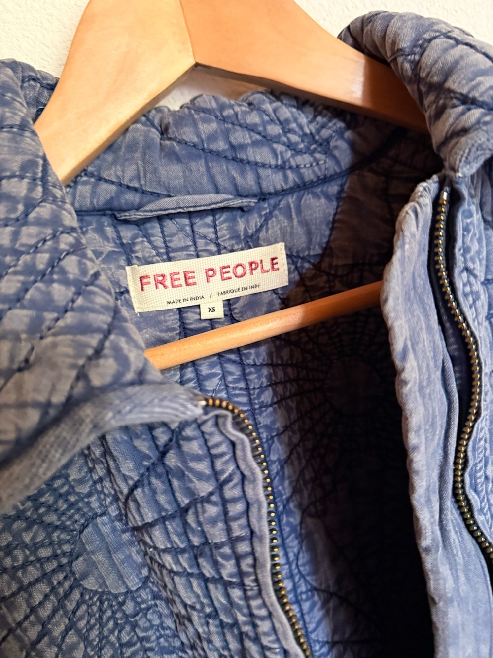 Free People Quilted Navy Blue Puffer Jacket - Picture 3 of 4